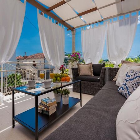 Superior Stunning Apartment Gravosa With A Free Parking Dubrovnik Exterior photo