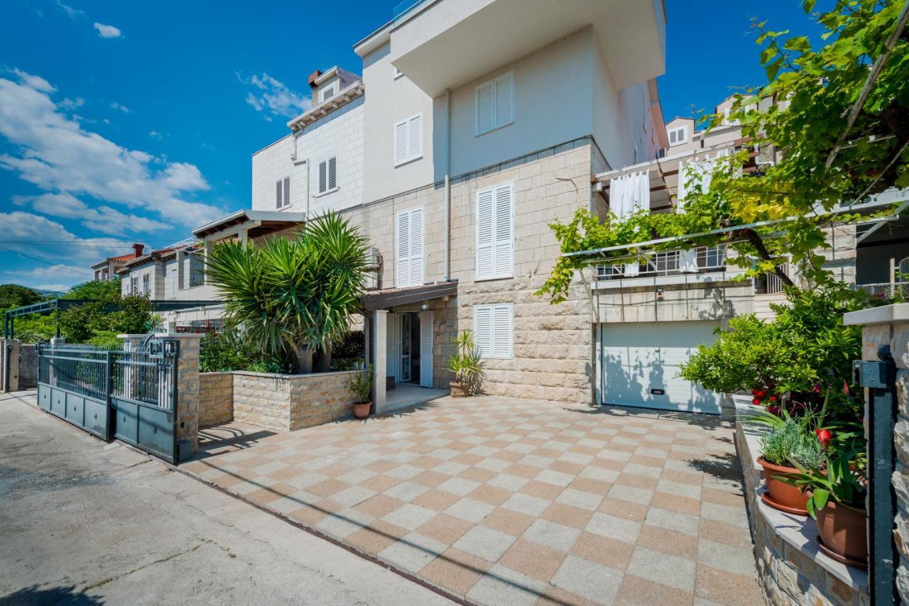 Superior Stunning Apartment Gravosa With A Free Parking Dubrovnik Exterior photo