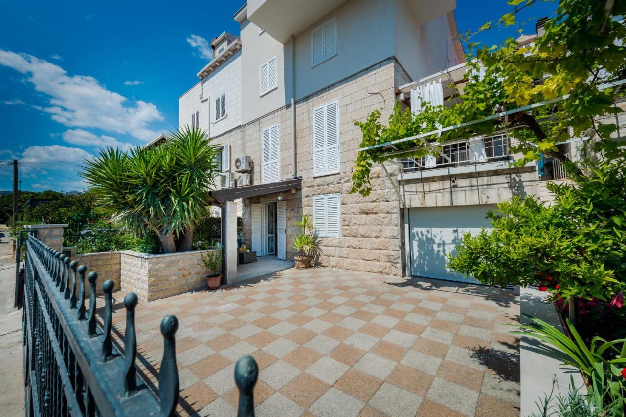 Superior Stunning Apartment Gravosa With A Free Parking Dubrovnik Exterior photo