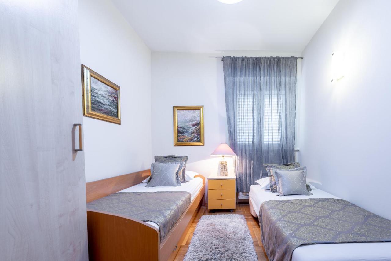 Superior Stunning Apartment Gravosa With A Free Parking Dubrovnik Exterior photo