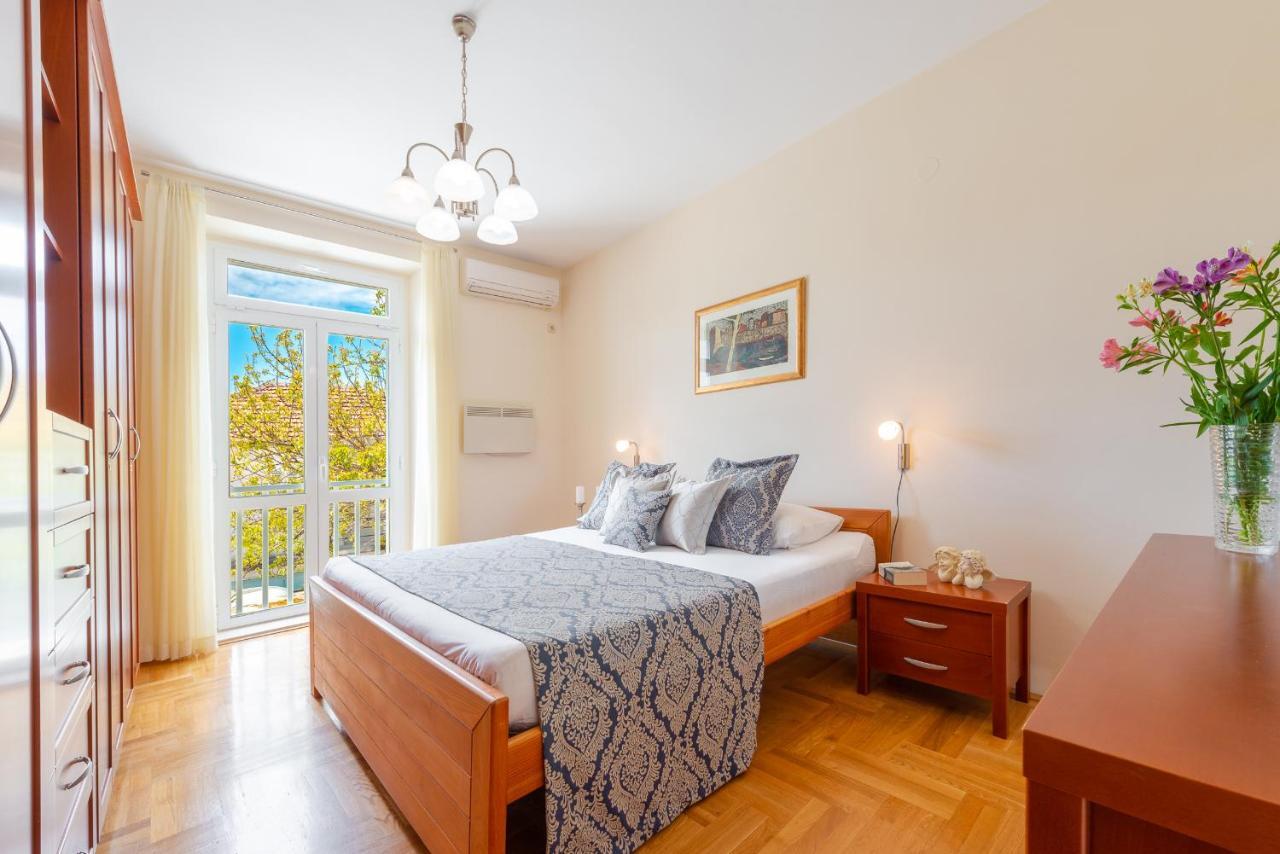 Superior Stunning Apartment Gravosa With A Free Parking Dubrovnik Exterior photo